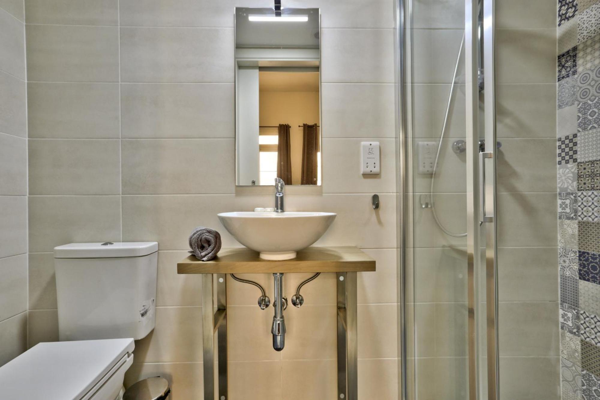 Exquisite 3-Bedroom Duplex Penthouse With Jacuzzi In Valletta Centre Екстер'єр фото