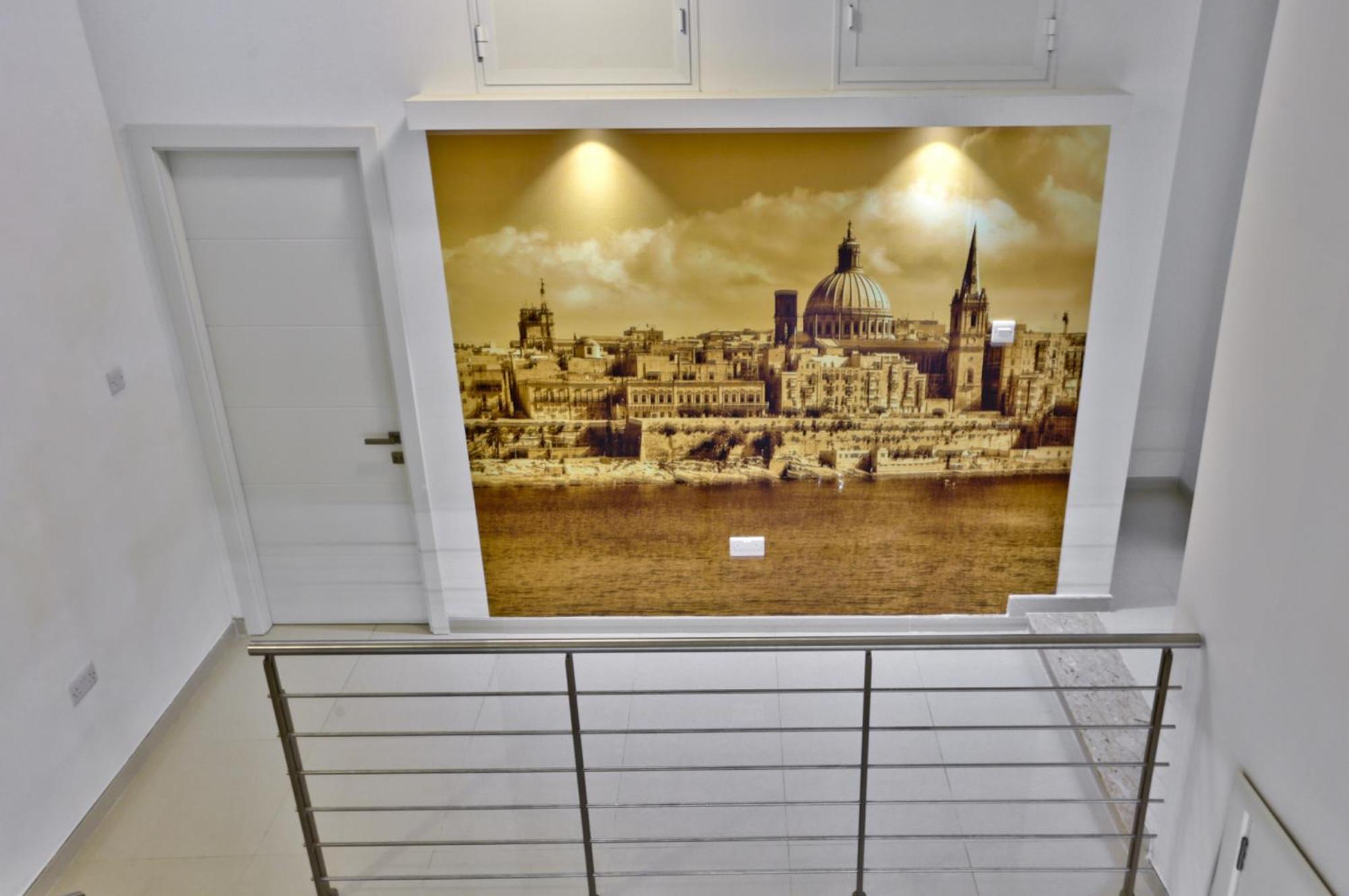 Exquisite 3-Bedroom Duplex Penthouse With Jacuzzi In Valletta Centre Екстер'єр фото